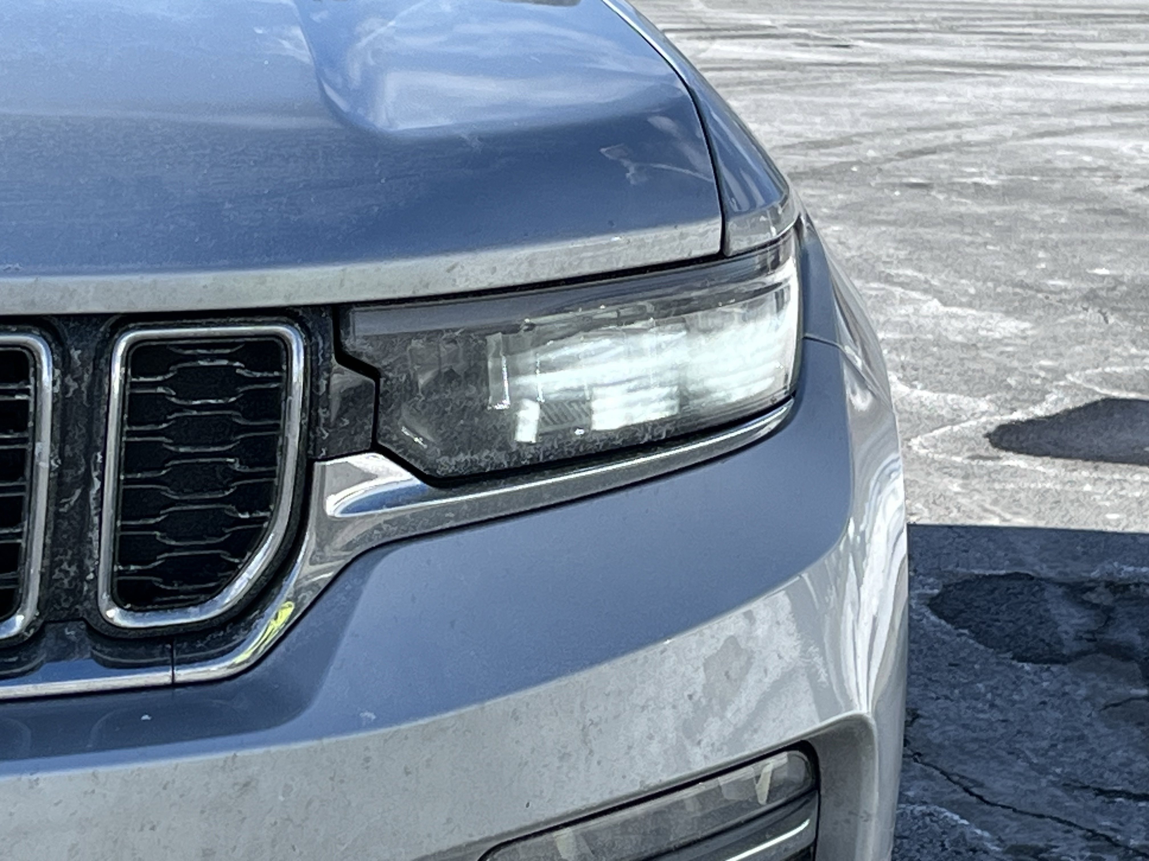 Used 2025 Jeep Grand Cherokee Limited image 6