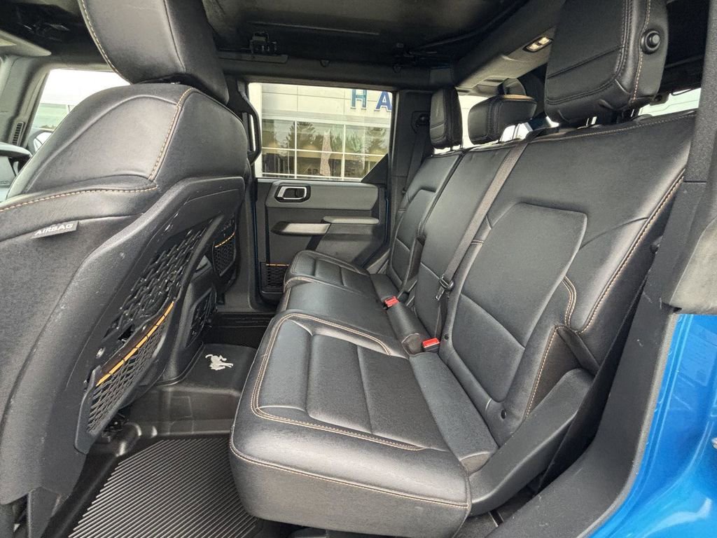 Used 2022 Ford Bronco Badlands w/ Sasquatch Package image 14