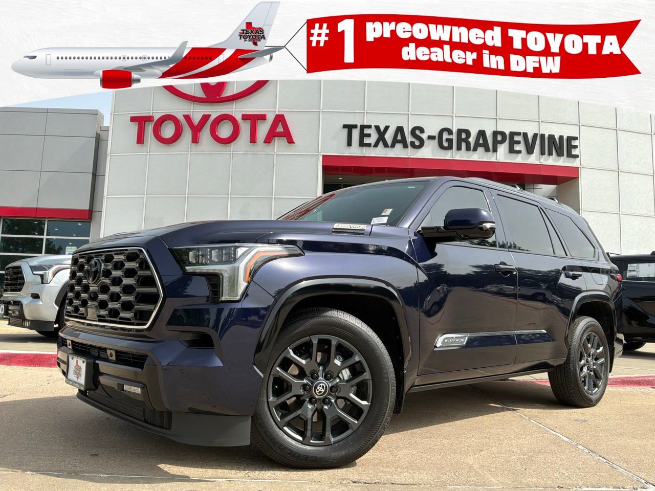 Used 2025 Toyota Sequoia Platinum AWD/4WD image 1