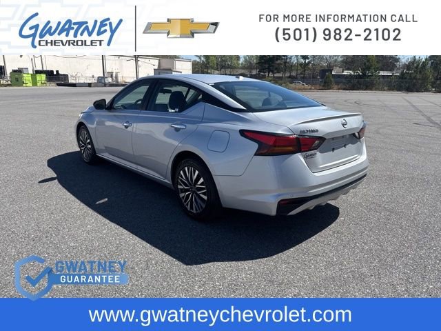 Used 2024 Nissan Altima 2.5 SV FWD image 7
