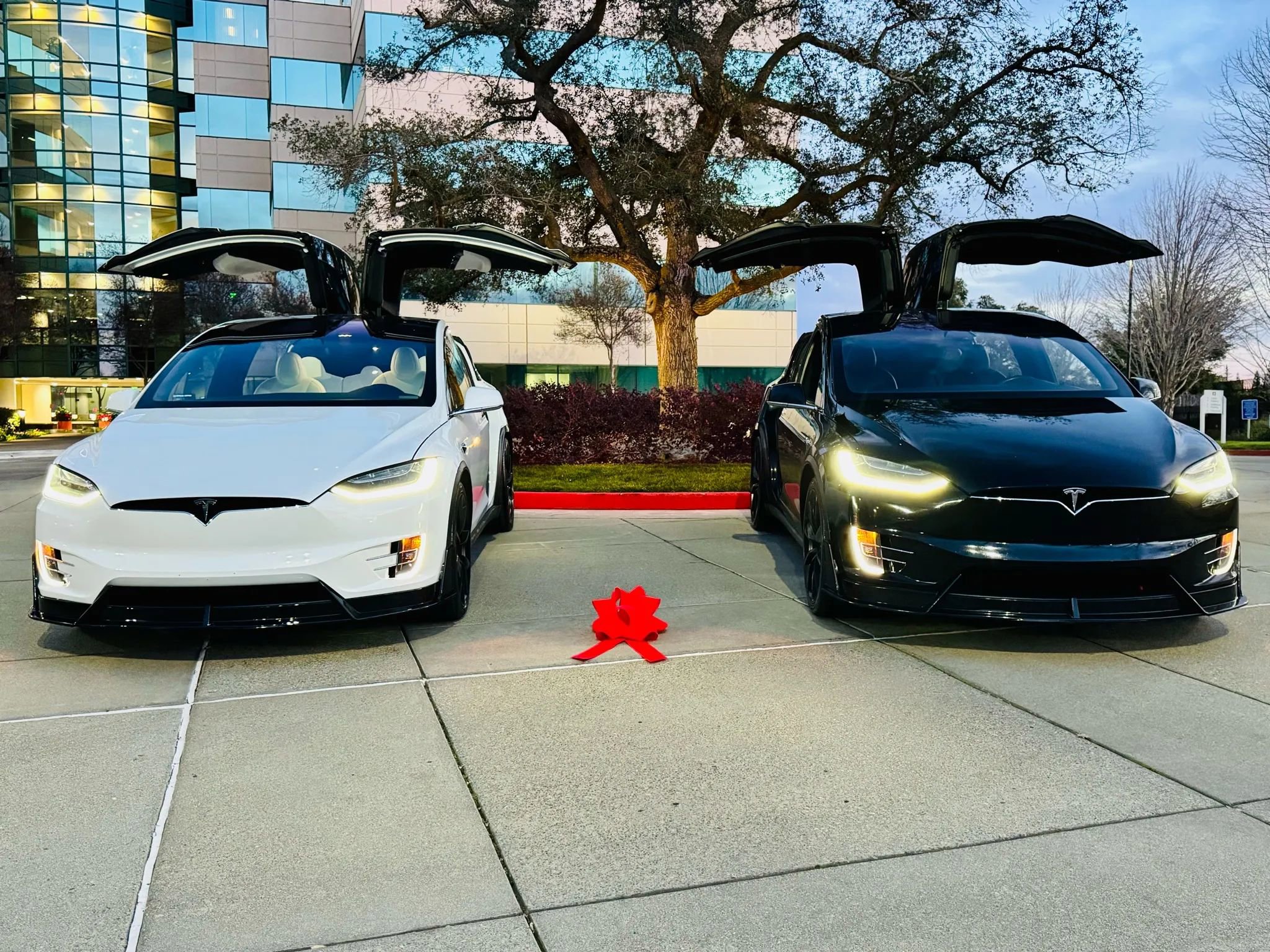 Used 2020 Tesla Model X Long Range image 55