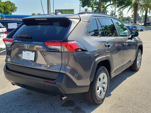 Used 2019 Toyota RAV4 LE image 5