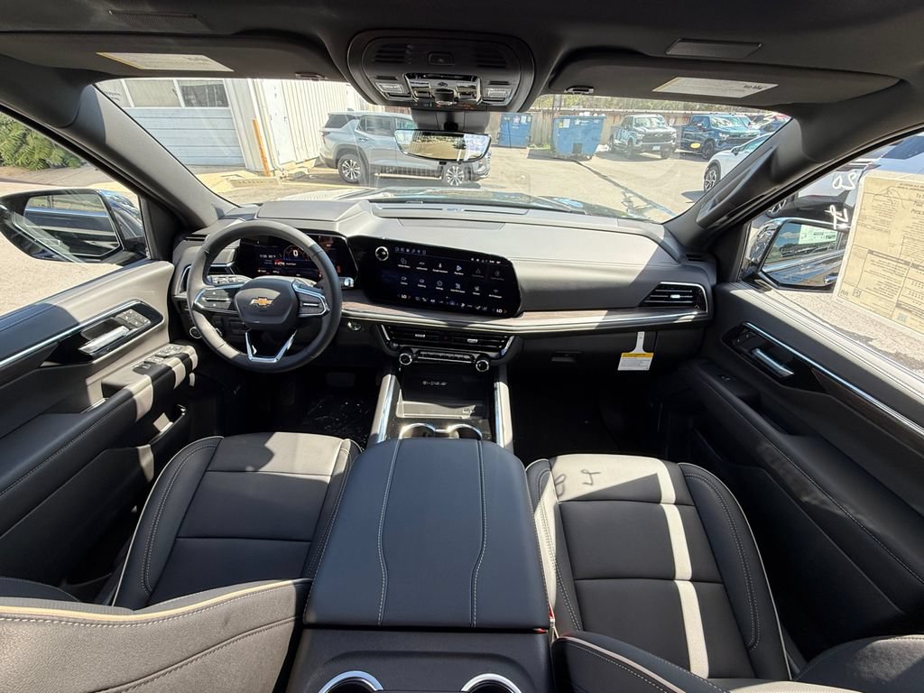 New 2026 Chevrolet Suburban Premier AWD/4WD image 25