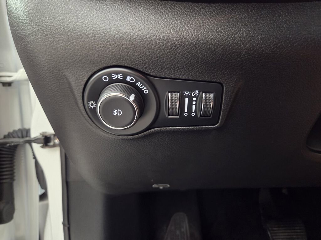 Certified 2025 Jeep Compass Trailhawk w/ Trailhawk Convenience Group AWD/4WD image 21