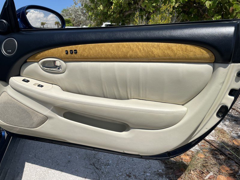 Used 2005 Lexus SC 430 Convertible RWD image 23