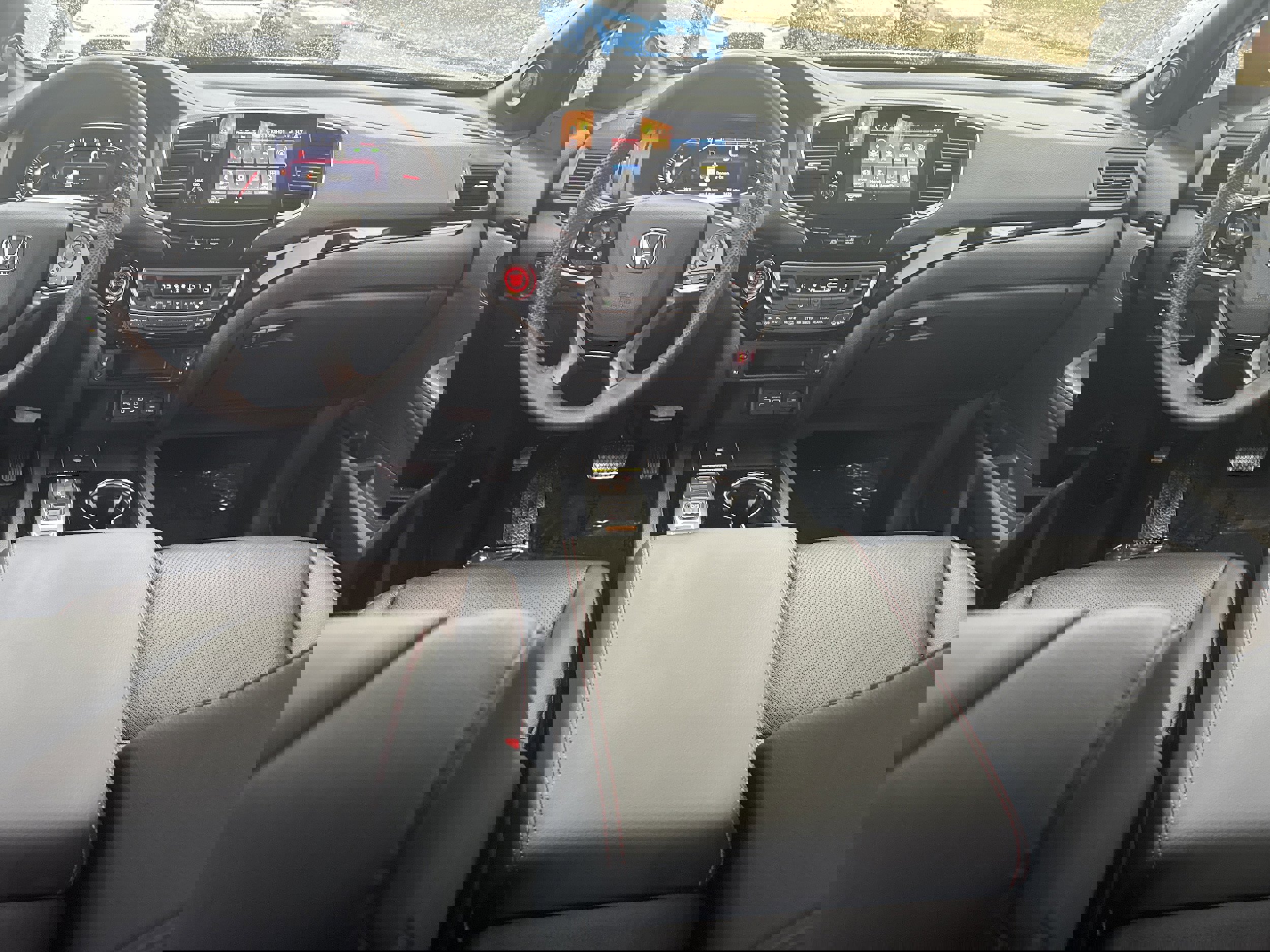 Used 2025 Honda Passport Black Edition image 17