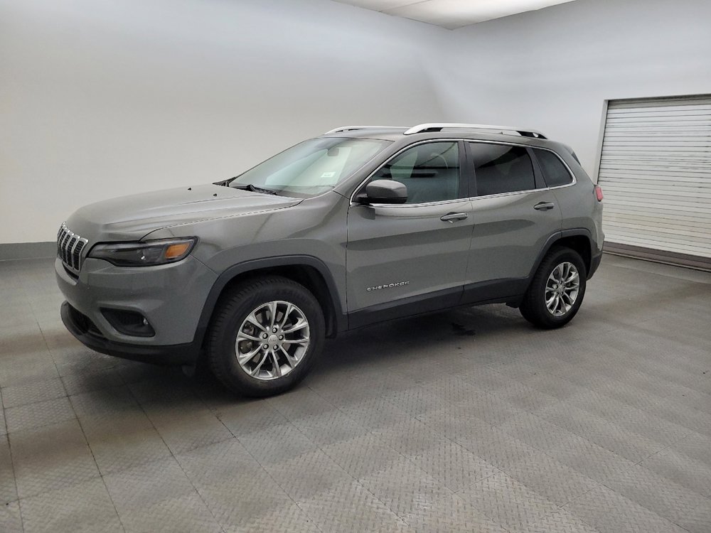 Used 2019 Jeep Cherokee Latitude Plus AWD/4WD image 2