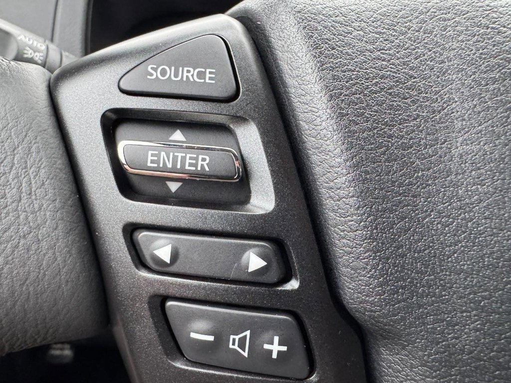 Used 2025 Nissan Frontier SV w/ SV Convenience Package image 15
