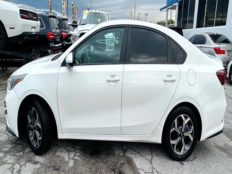 Used 2021 Kia Forte LXS image 2