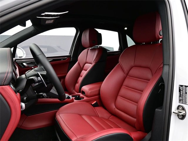 New 2026 Porsche Macan image 5