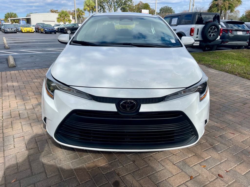 Used 2025 Toyota Corolla LE image 8