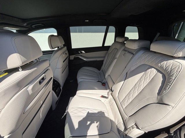New 2026 BMW X7 M60i w/ Executive Package image 10