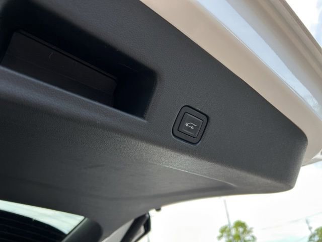 Used 2025 Buick Enclave Preferred w/ LPO, Floor Liner Package AWD/4WD image 11