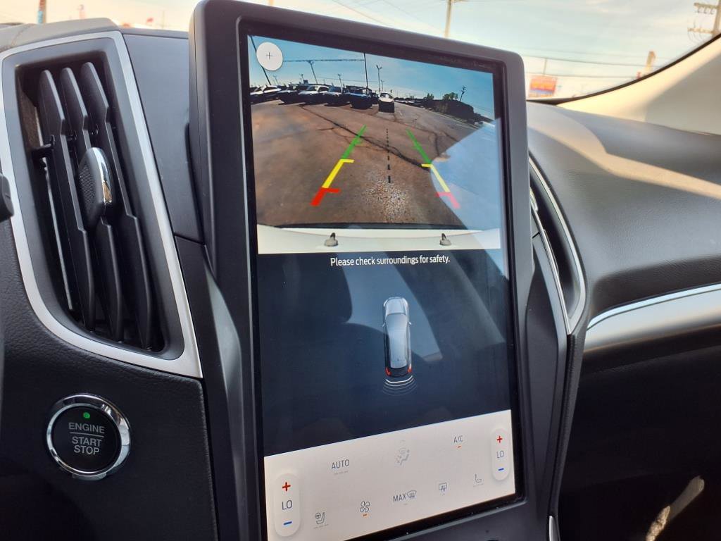 Used 2023 Ford Edge SEL w/ Sport Appearance Package image 8