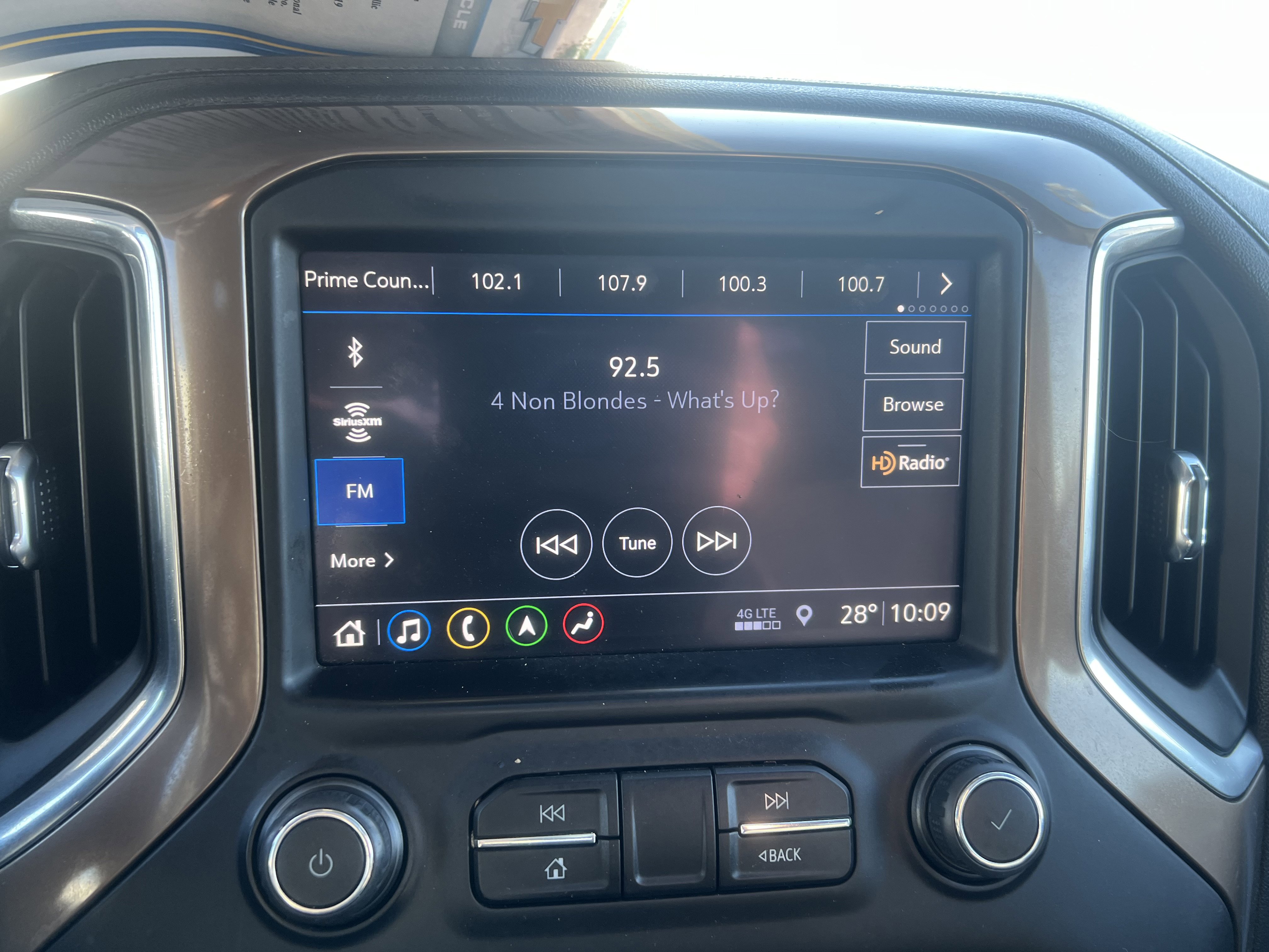 Used 2019 Chevrolet Silverado 1500 High Country w/ Technology Package image 22