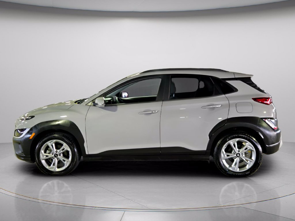 Used 2023 Hyundai Kona SEL w/ Cargo Package FWD image 3