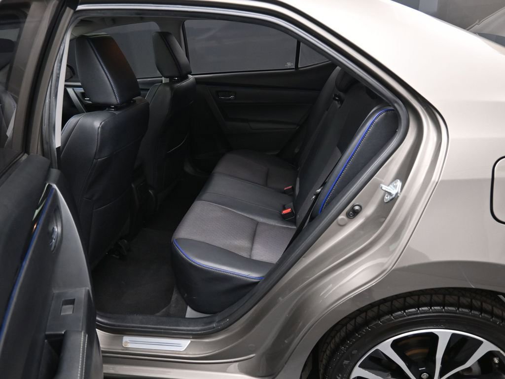 Used 2017 Toyota Corolla SE w/ SE Premium Package image 26