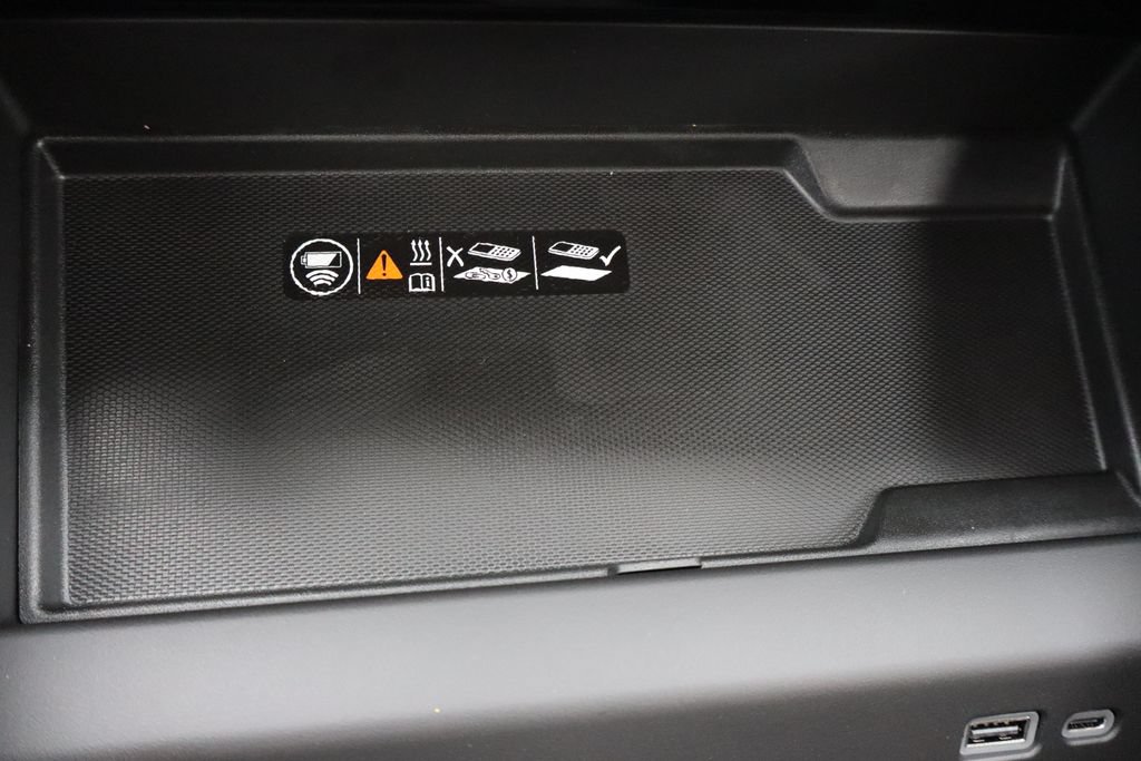 New 2026 Chevrolet Suburban Premier AWD/4WD image 22