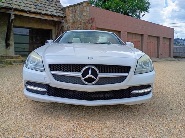 Used 2015 Mercedes-Benz SLK 250 image 3