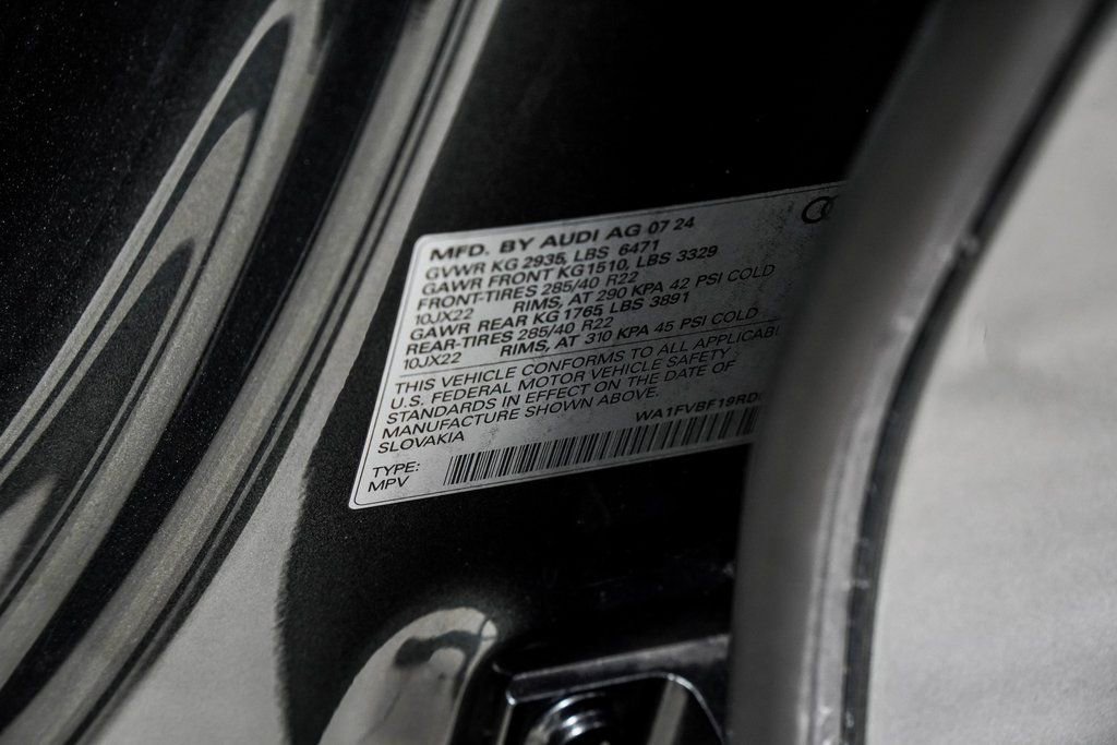 Used 2024 Audi Q8 Prestige w/ Prestige Package image 43