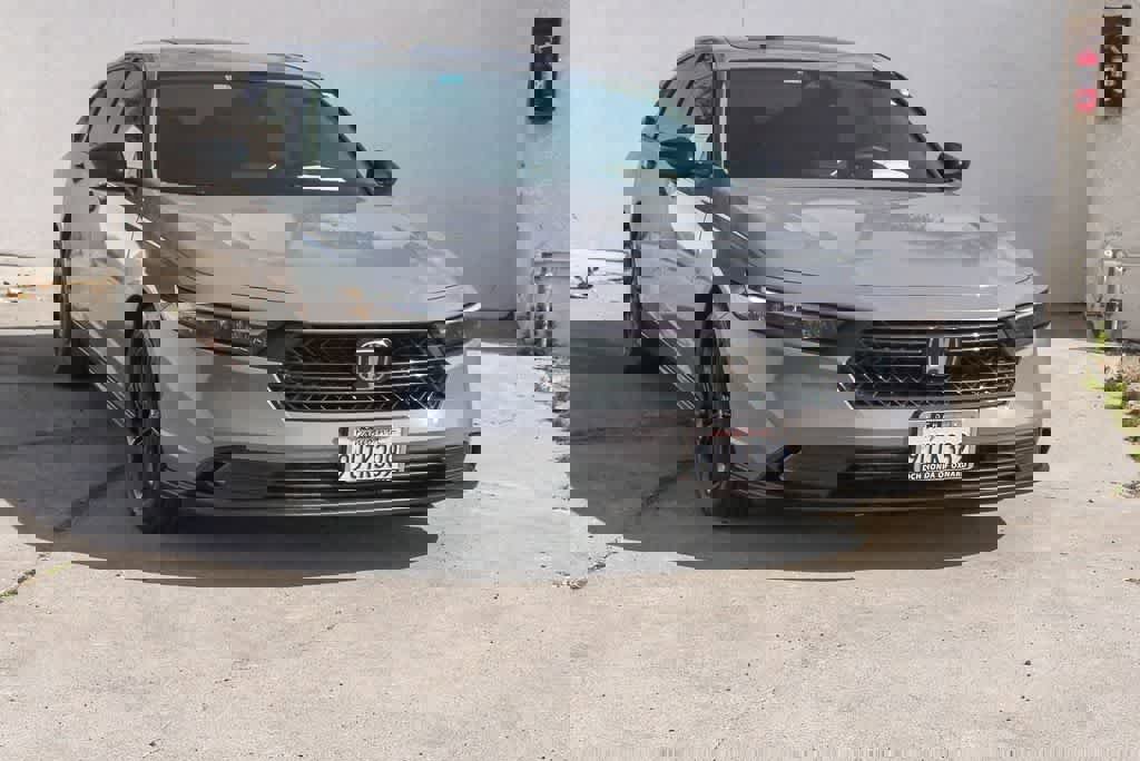 Used 2025 Honda Accord SE image 3