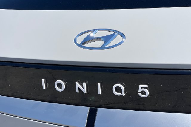 Used 2024 Hyundai Ioniq 5 SEL RWD image 33
