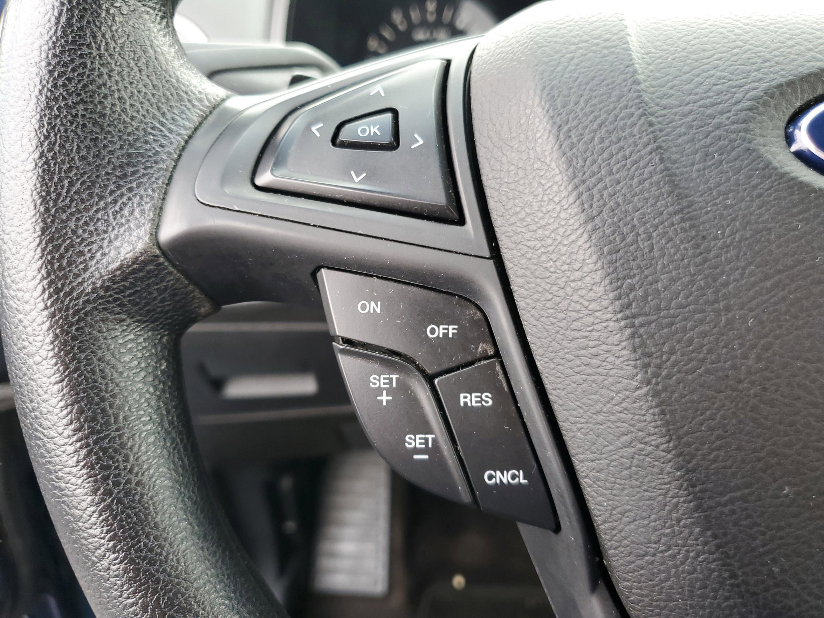 Used 2017 Ford Edge SE image 20