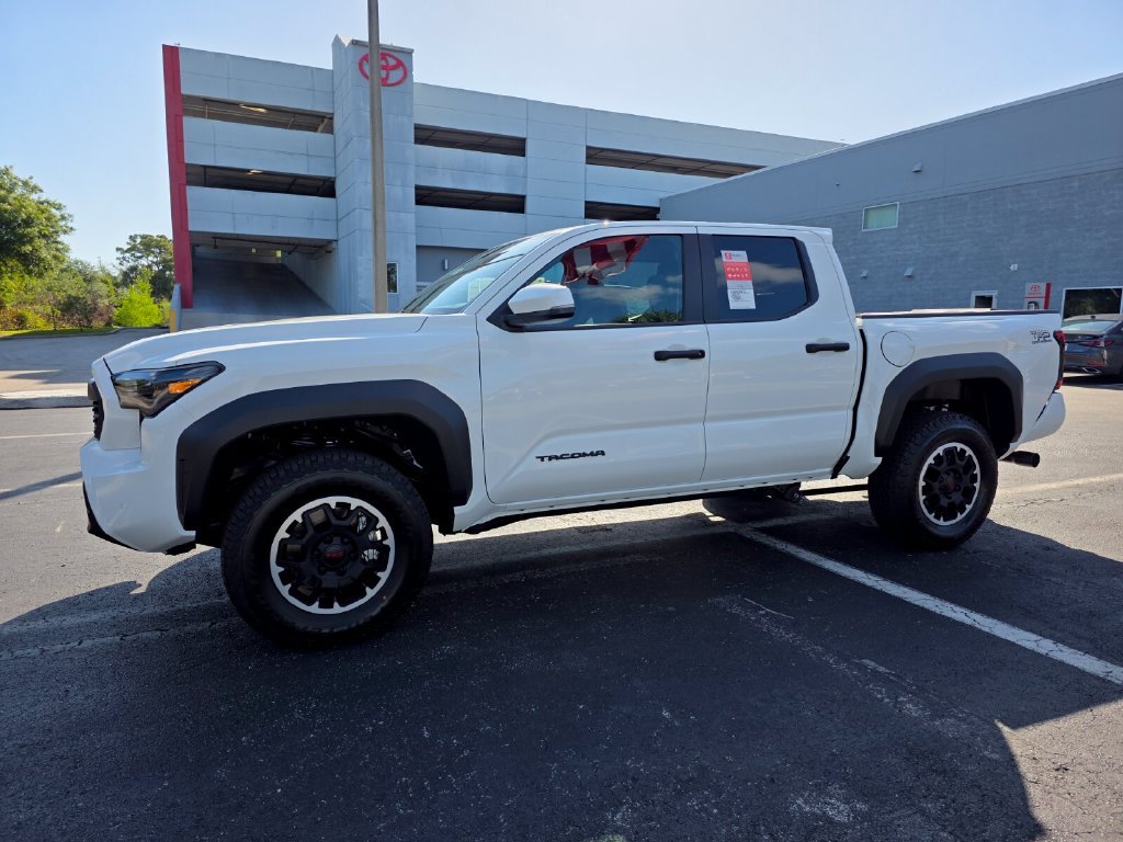New 2026 Toyota Tacoma TRD Off-Road w/ TRD Off Road Upgrade Package AWD/4WD image 3
