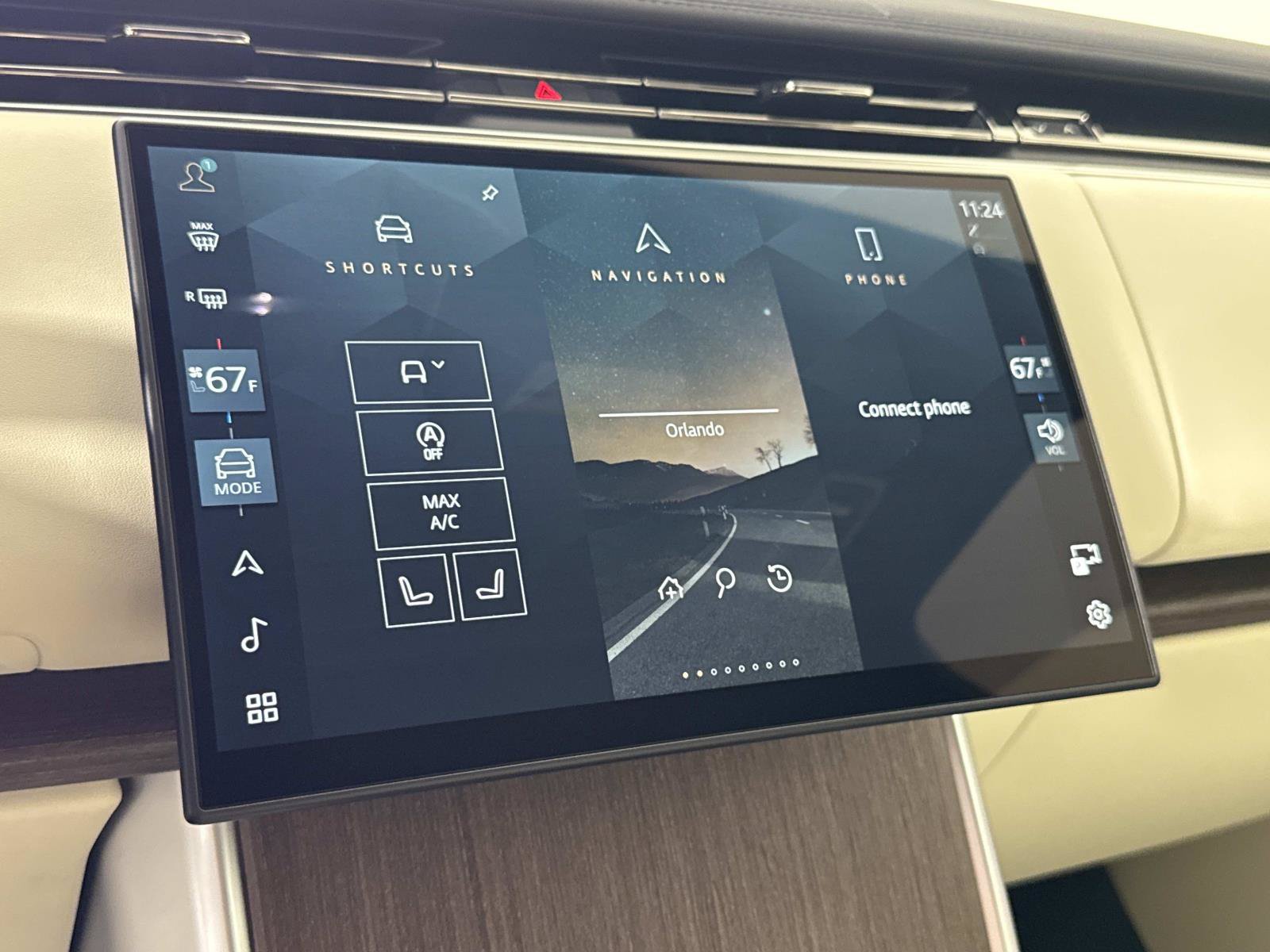 New 2026 Land Rover Range Rover Long Wheelbase SE AWD/4WD image 24