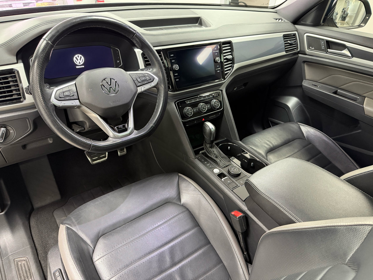 Used 2021 Volkswagen Atlas Cross Sport SEL Premium R-Line image 27