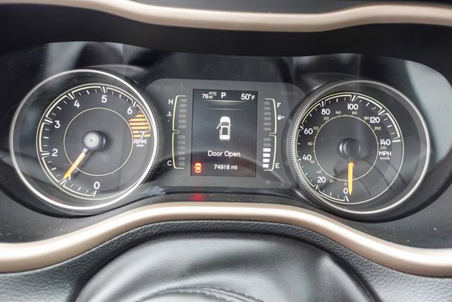 Used 2017 Jeep Cherokee Sport image 15