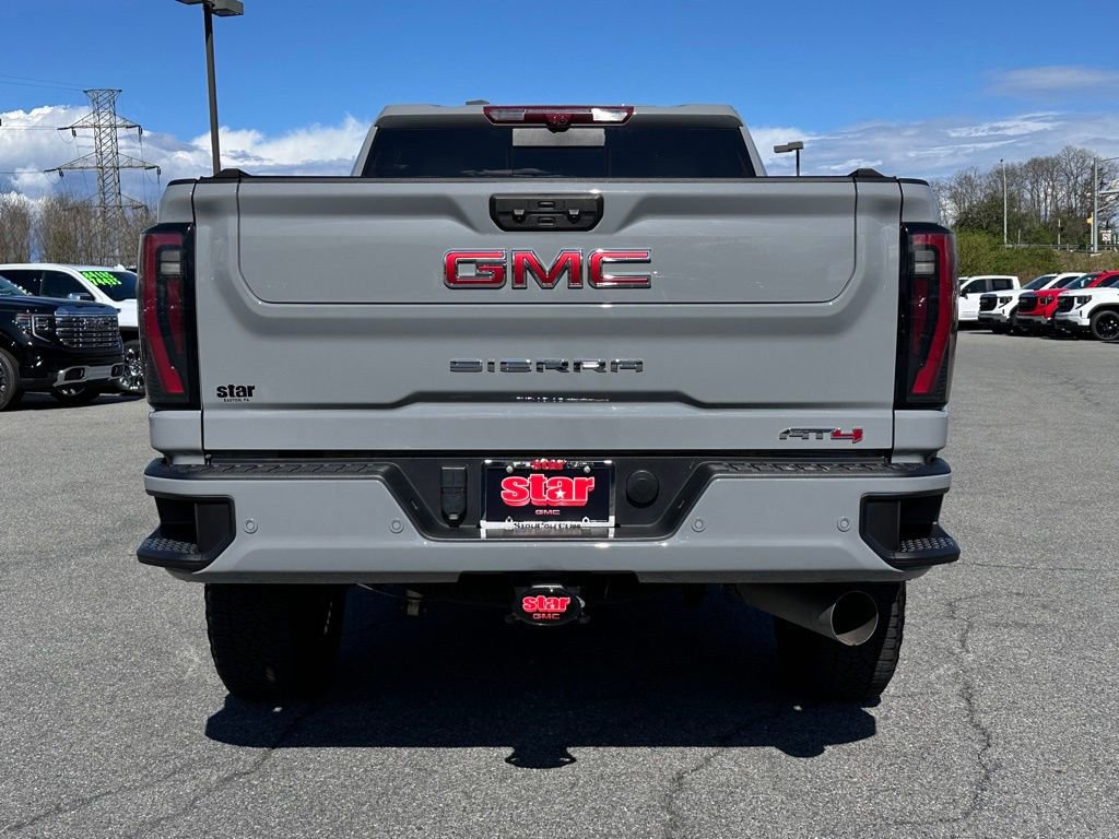 Used 2024 GMC Sierra 2500 AT4 w/ AT4 Premium Plus Package AWD/4WD image 9