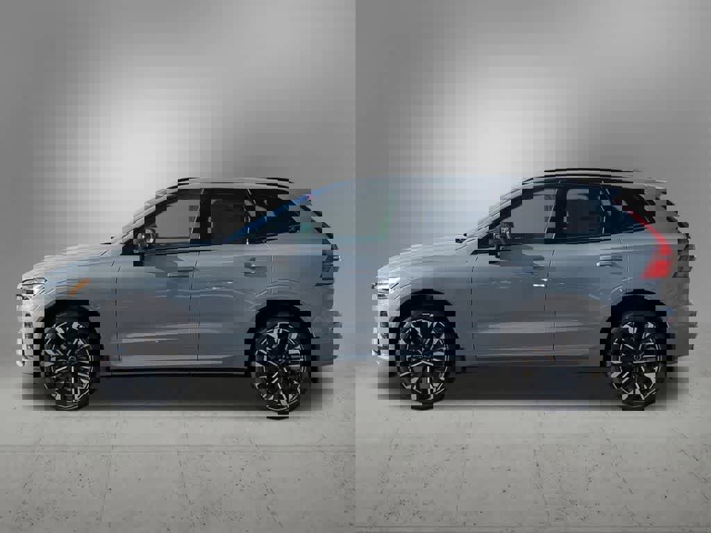 New 2026 Volvo XC60 B5 Ultra w/ Protection Package Premier image 3