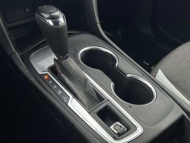 Used 2020 Chevrolet Equinox LT w/ Driver Convenience Package image 30