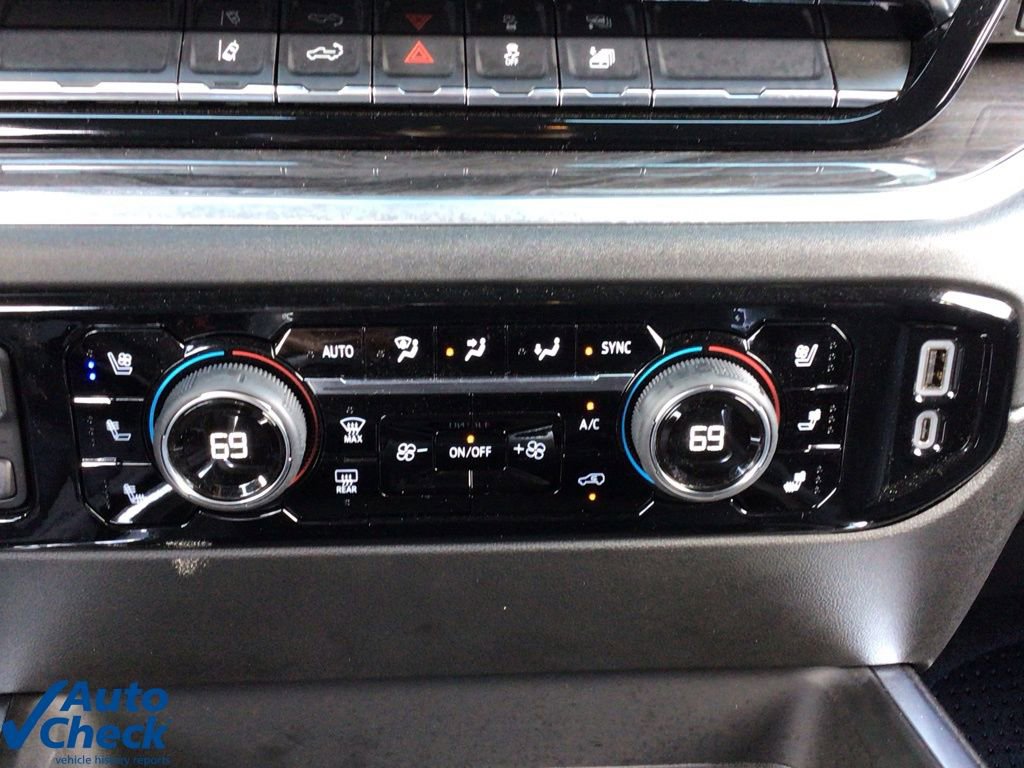 Used 2025 Chevrolet Silverado 2500 LTZ w/ LTZ Convenience Package image 29