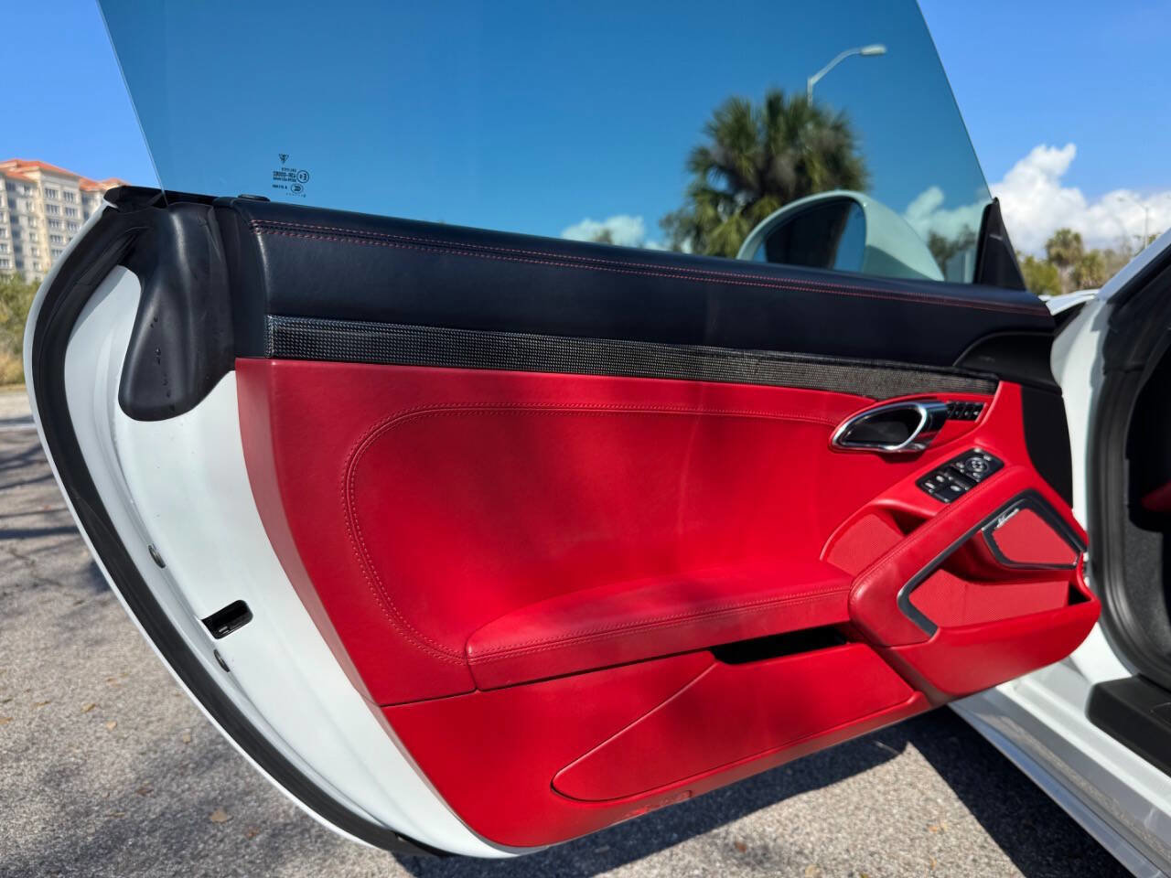 Used 2015 Porsche 911 Turbo S image 52