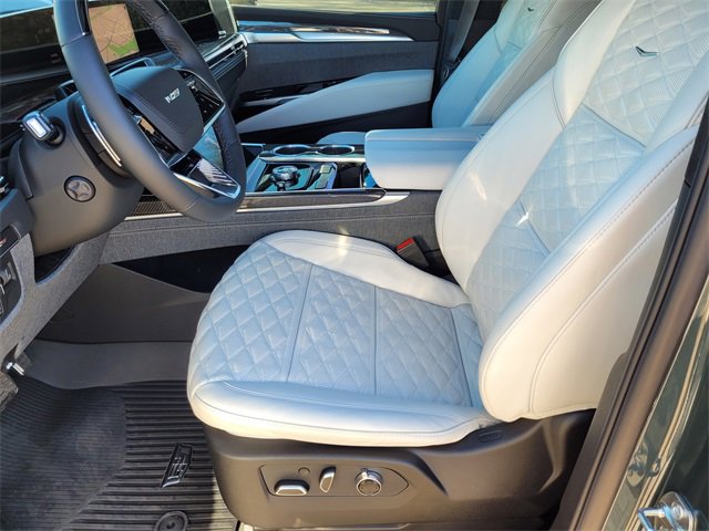 Used 2026 Cadillac Escalade V w/ LPO, Floor Liner Package image 18