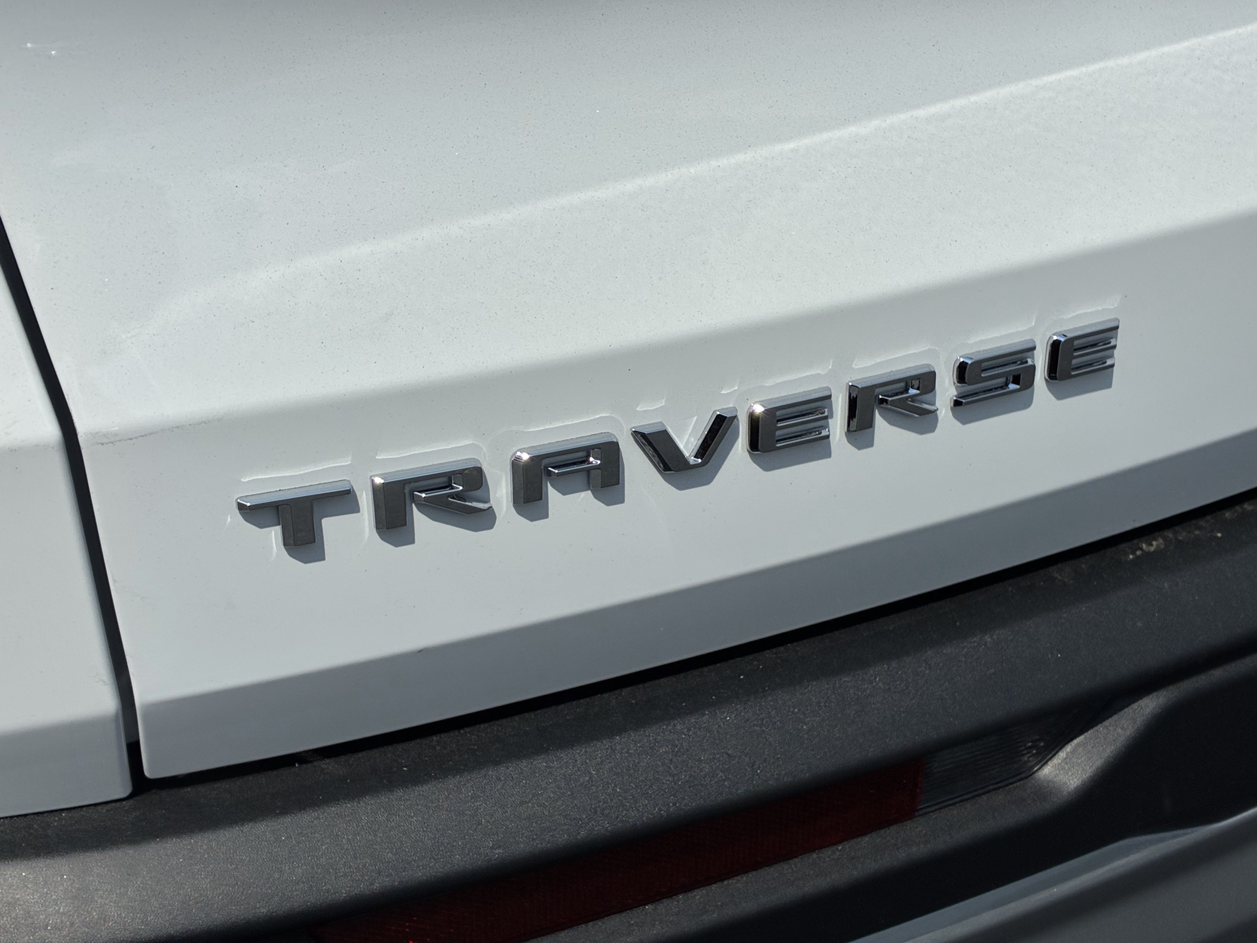 New 2027 Chevrolet Traverse LT w/ Driver Confidence Package FWD image 11