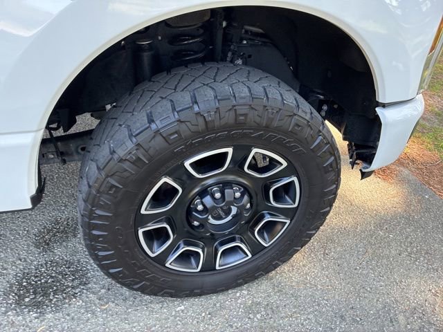 Used 2024 Ford F250 Platinum w/ FX4 Off-Road Package image 16