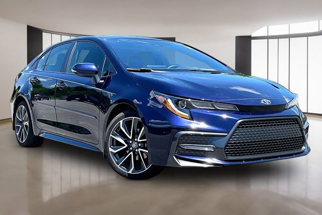 Used 2022 Toyota Corolla SE w/ SE Premium Package FWD image 3