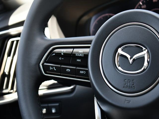 New 2025 MAZDA CX-70 Plug-In Hybrid w/ Premium Pkg image 26