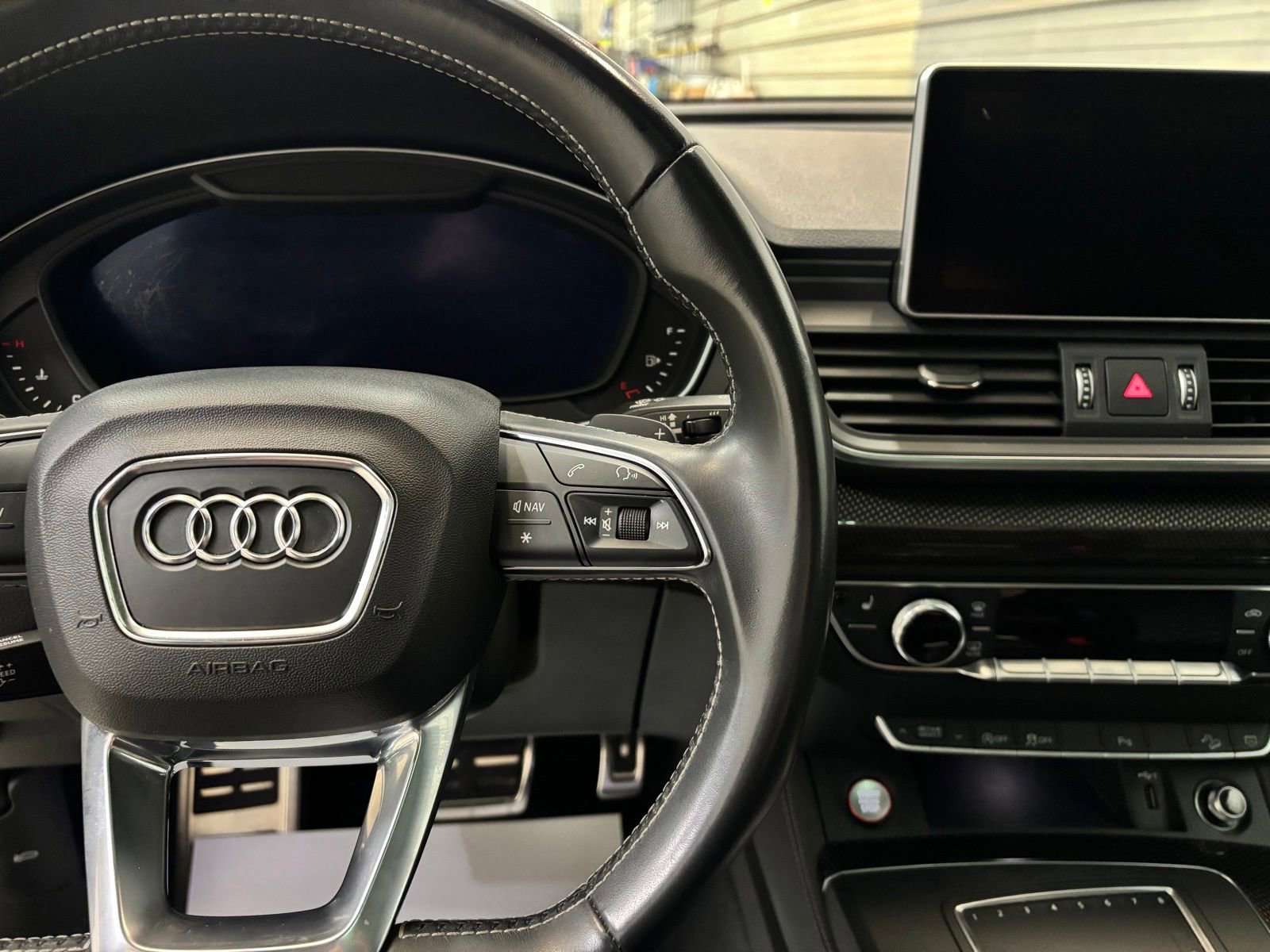 Used 2020 Audi SQ5 Premium Plus w/ Premium Plus Package AWD/4WD image 17