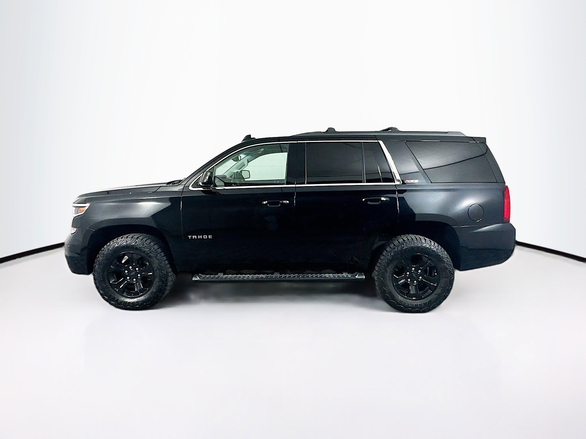 Used 2017 Chevrolet Tahoe LT image 4