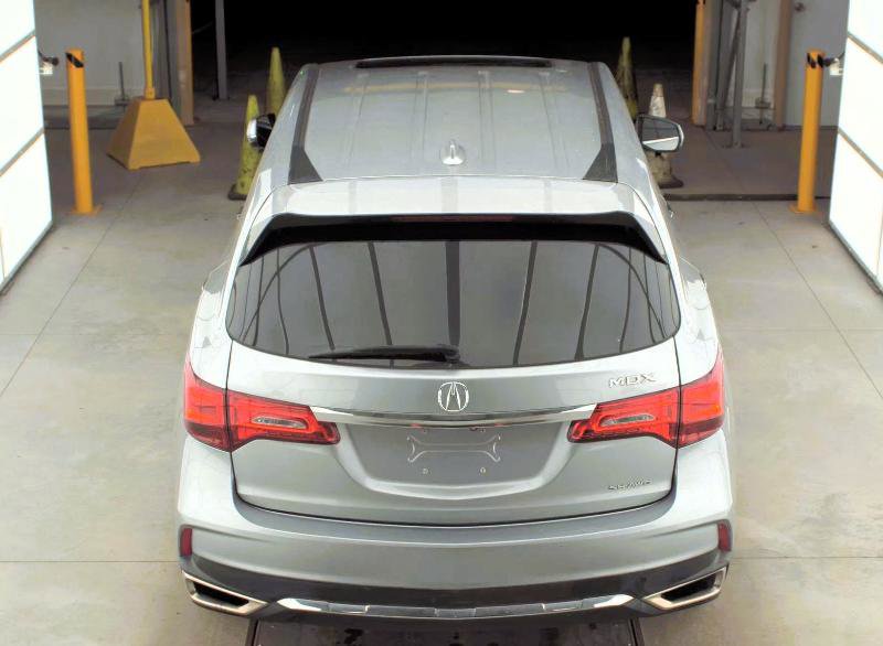 Used 2019 Acura MDX SH-AWD image 3