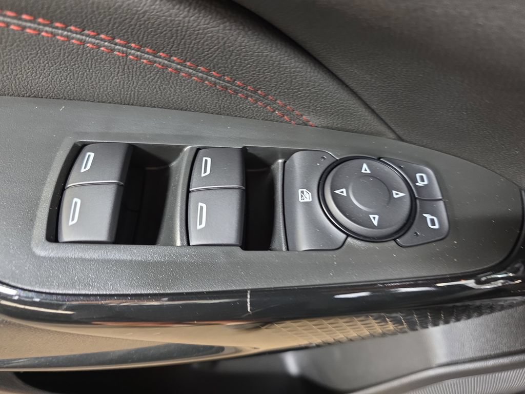Used 2024 Chevrolet Trax RS w/ Driver Confidence Package FWD image 27