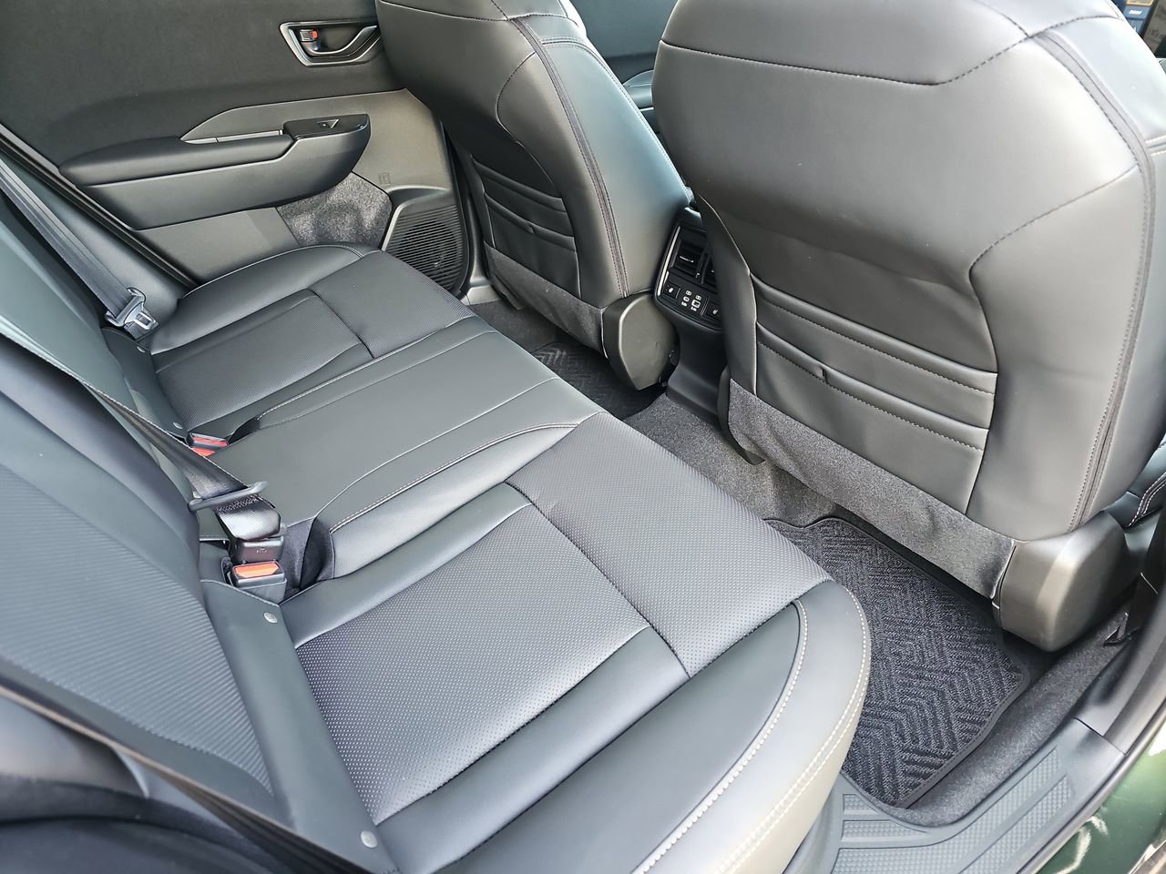 New 2026 Subaru Outback Limited AWD/4WD image 11