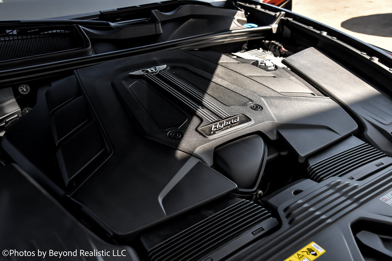 Certified 2023 Bentley Bentayga Plug-In Hybrid AWD/4WD image 14