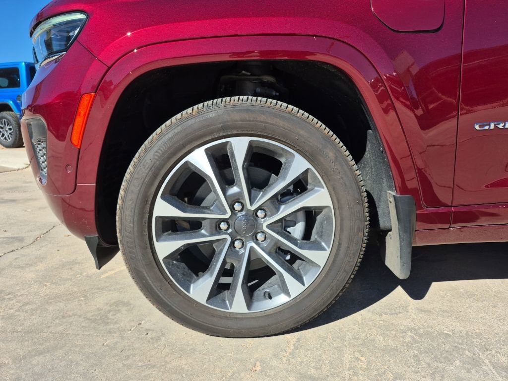 New 2024 Jeep Grand Cherokee Overland w/ Advanced Protech Group III image 12