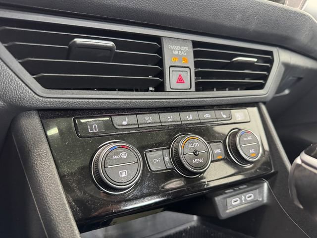 Used 2024 Volkswagen Jetta SE image 36