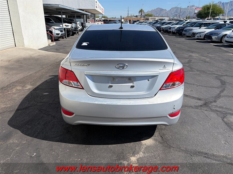 Used 2017 Hyundai Accent SE FWD image 4
